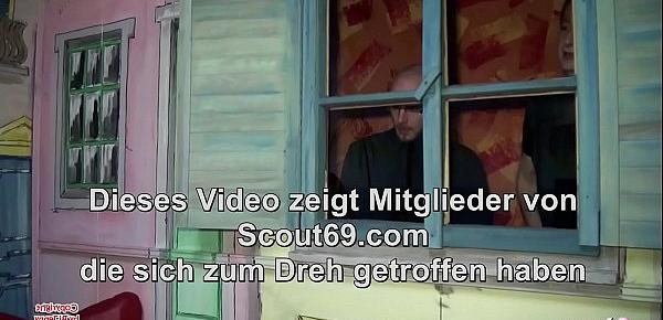  Mega Titten MILF laesst sich von 2 Fremden auf Party im Dreier ficken - German MILF